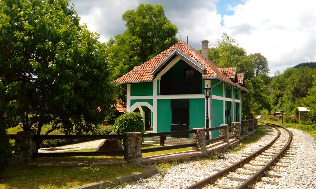 Planinska Kuca Villa Mokra Gora Exteriör bild