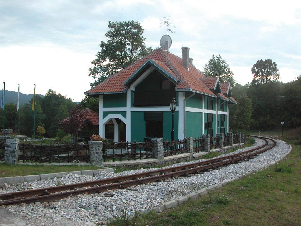 Planinska Kuca Villa Mokra Gora Exteriör bild